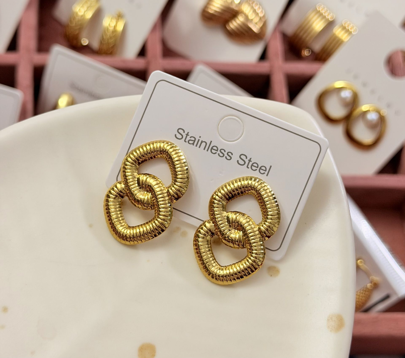 Golden Charmer - Gold